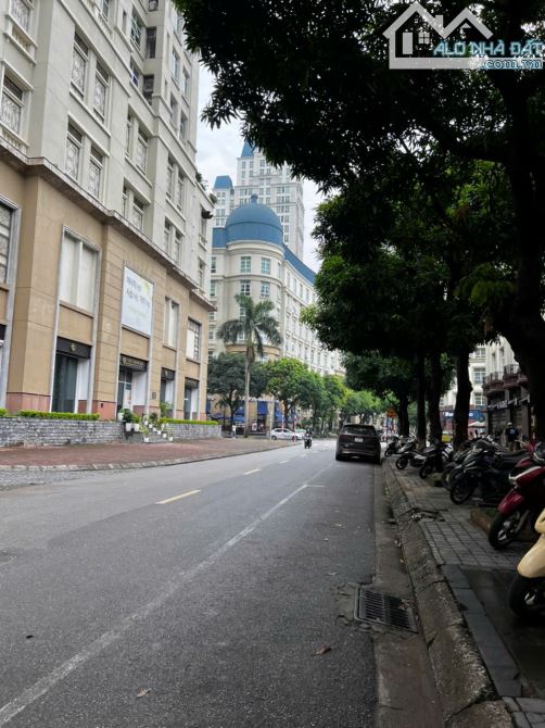 BIỆT THỰ ĐẲNG CẤP MỸ ĐÌNH SÔNG ĐÀ – HAI MẶT ĐƯỜNG –64,6 TỶ 194 M2 MT10M XÂY 4 TẦNG