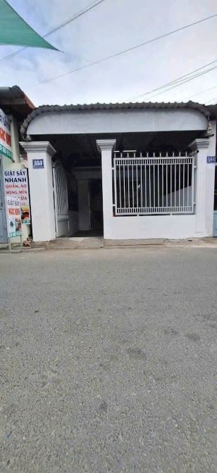 Bán gấp nhà Trệt gác mặt tiền đường Hàng Xoài, P. Lê Bình, Q. Cái Răng, Tp. Cần Thơ.
