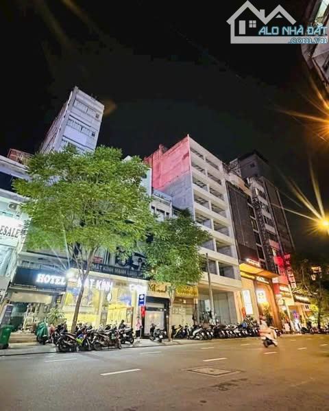 bán nhà mt trương định, p.bến thành, q.1 dt: 4,2x13 kc: 4 tầng hdt:150/tháng giá:45 tỷ