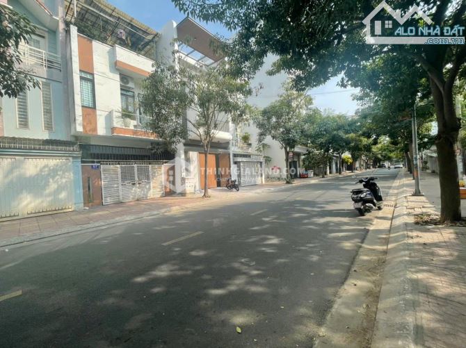 BÁN NHÀ MẶT TIỀN NGUYỄN THỊ MINH KHAI – NHÀ MỚI 100%, VỊ TRÍ ĐẸP GẦN BIỂN, CHỈ 12.5 TỶ