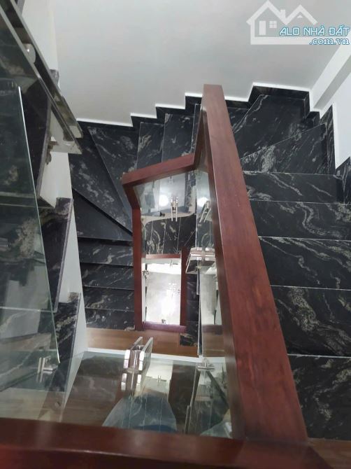 BÁN CĂN NHÀ HỒ TÙNG MẬU BẮC TỪ LIÊM - DT: 35M, 5 TẦNG, GIÁ 7.8 TỶ.