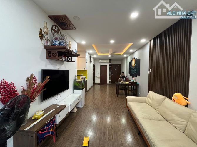 Bán gấp Căn Hộ Iris Garden Trần Hữu Dực DT 104m 3PN Full NT SĐCC giá 7,5 tỷ. O9O6-217-669