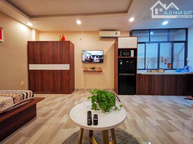 21.5 tỷ thu nhập khủng 75 triệu/tháng đường Nguyễn Đình Khơi, DT: 5 x 18m, 5 lầu Thang máy