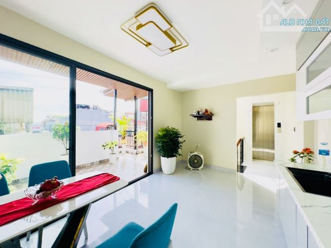 BÁN NHÀ PHỐ MINH KHAI -Q. HBT - 5 TẦNG TM - MỚI ĐẸP TINH KHÔI- 5m RA PHỐ - 50m2 - 12.6 TỶ