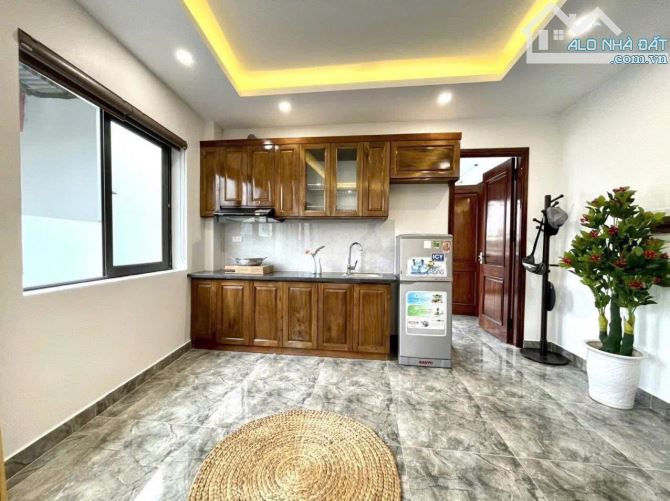 CCMN Mỹ ĐÌnh 14 PHÒNG  - THANG MÁY  - NGÕ THÔNG 69m2 6 tầng mt 9.2m Giá 17.8 tỷ