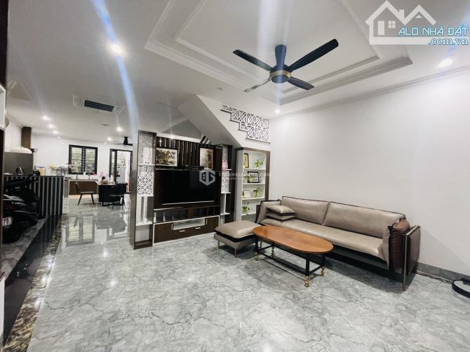 BÁN NHÀ MẶT TIỀN TRẦN NGUYÊN ĐÁN_196M2 NGANG 6M_NHÀ MỚI ĐẸP_HOÀN CÔNG_13.2 TỶ