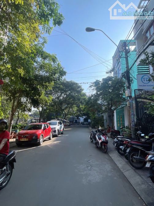 NHà 3 tầng, khu Víp Tô Hiệu, ngang 5m, DTSD 210m2, Bán gấp 7.9ty