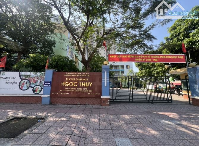 Bán Đất Ngọc Thuỵ tặng nhà cấp 4 DT 99m gần trường , gần công viên , hồng tiến