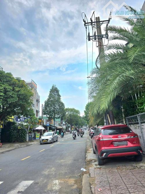 Mặt Tiền Đường làng Tăng phú Phường Tăng Nhơn Phú A TP Thủ Đức 11,2 Tỷ