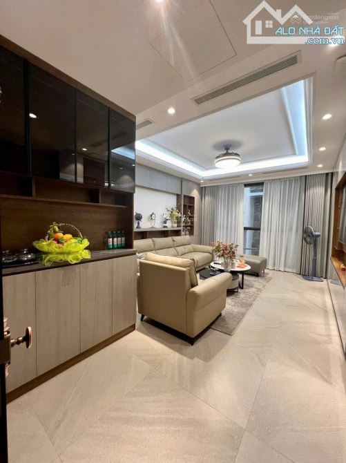 Siêu hiếm- Bán nhà Nguyễn Đổng Chi- Ô tô- KD, 40m2- 4PN. Giá 9.8 tỷ.
