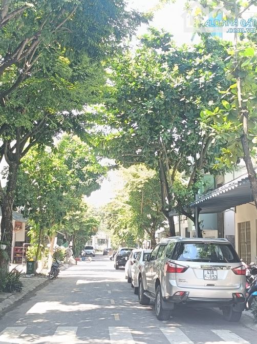 GIÁ RẺ CÓ THẬT, CAM ĐOAN GIÁ RẺ NHẤT ĐƯỜNG. BÁN ĐẤT TẶNG NHÀ,  DIỆN TÍCH KHỦNG - GẦN 300M2