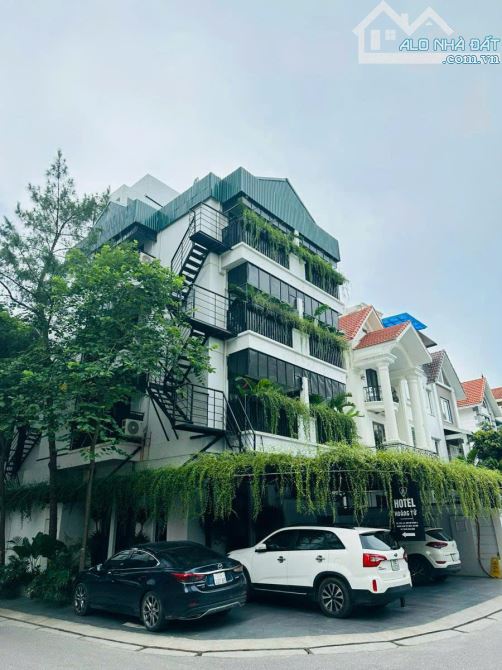 biệt thự VIP MỸ ĐÌNH TỪ LIÊM lô góc vỉ hè oto kd 68ty - 200m x 5t