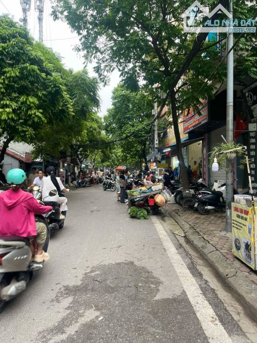 NHÀ PHÂN LÔ TÂY HỒ XUÂN LA GIÁ 16TỶ 60m 5 TẦNG NHÀ ĐẸP HIẾM CÓ 1 CANH DUY NHẤT