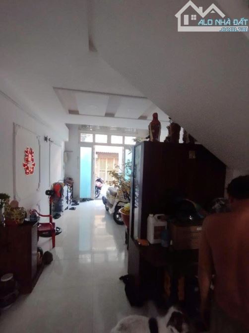 Nhà HXH nở hậu 3,96mx15m Đường Nguyễn Thị Tần Phường 2 ,Quận 8.