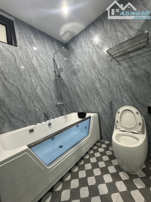 Bán nhà 7 tầng thang máy – nội thất nhập khẩu – gara ô tô – trung tâm Ngọc Thụy, Long Biên - 10
