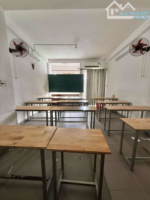 BÁN NHÀ 5 TẦNG HẺM XE HƠI TRÁNH, ĐƯỜNG VƯỜN LÀI - Q.TÂN PHÚ, NHỈNH 12 TỶ. - 11