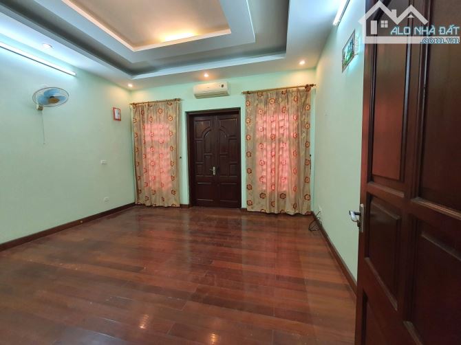 Cho thuê nhà Nghĩa Đô – Cầu Giấy DT 85m x 4 tầng, lô góc, ôtô đỗ giá thuê 32tr/th - 1