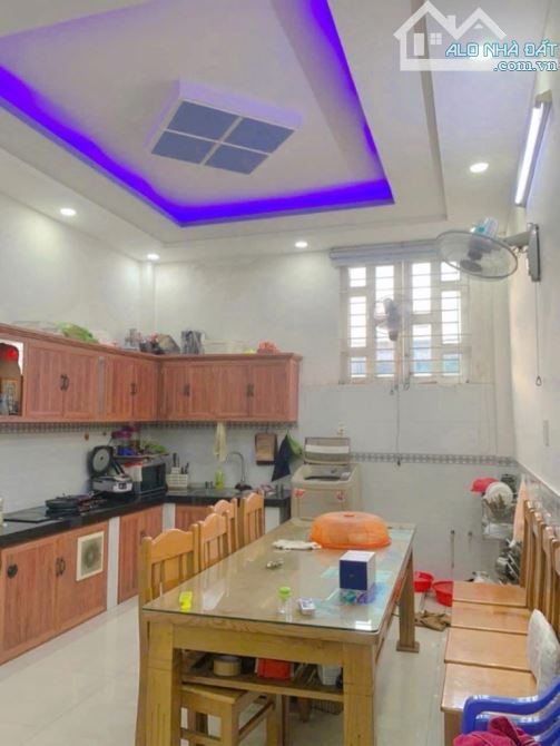 Gấp Bán Nhà Bình Tân - gần Tân Phú - 4 tầng - DT 4x14M - hẻm xe hơi - chỉ 4.5 tỷ - 1