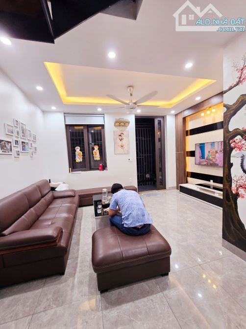 Bán gấ! Liền kề Cầu Đơ, Hà Đông 63m2, 5 tầng, MT 4.8m, ô tô tránh, kinh doanh, nhỉnh 15 tỷ - 1