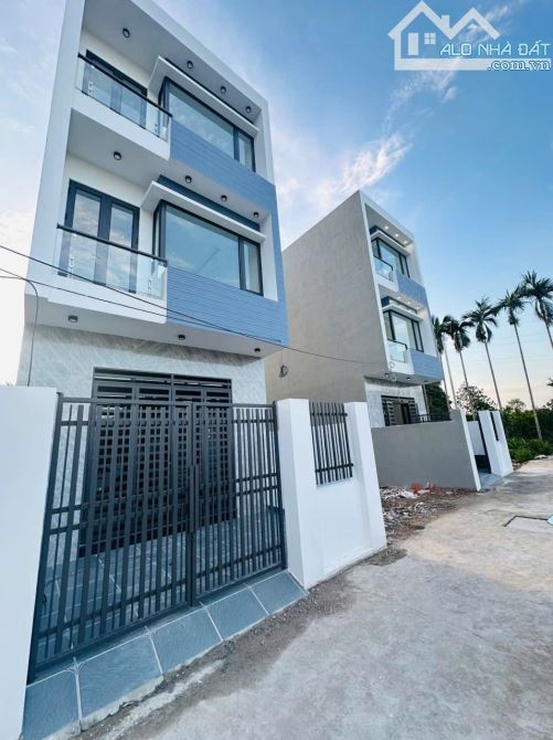 🏠Căn nhà xây độc lập 3 tầng, có sân cổng riêng ở tại Kiều Trung, Hồng Thái, An Dương. - 1