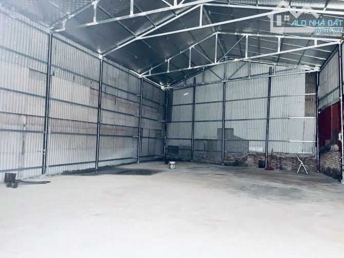 Cho thuê 400m2 kho ,xưởng độc lập gần đường Lê Hữu Tựu - 1