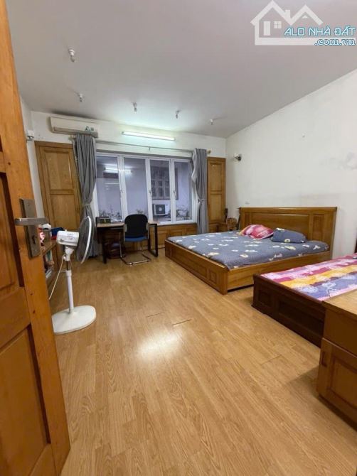 CẦN BÁN GẤP NHÀ SIÊU ĐẸP 4T DT 70M2 MT 5M ÔTÔ LÙI CỔNG 3 BƯỚC RA MP XUÂN ĐỈNH TỪ LIÊM 15TỶ - 1