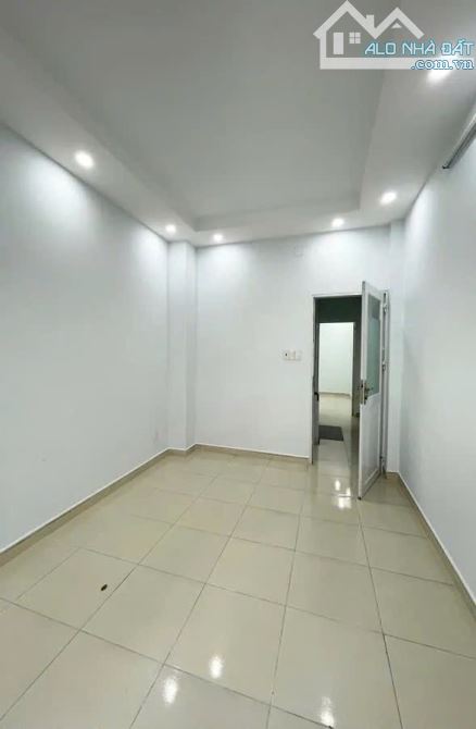 HXH thông, 4 tầng ĐẸP ở ngay,  lk Lê Đại Hành, chủ bán GẤP về quê - 1