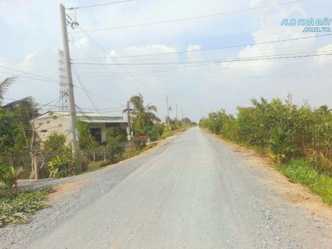 Hàng Vip, 2500m2 đất vườn view kênh chuyển thổ chỉ 1.8 tỷ - 1