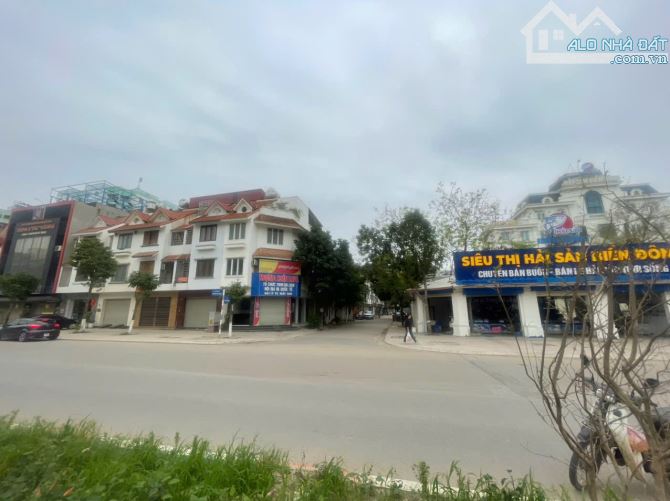 🔥BÁN GẤP NHÀ MẶT PHỐ NGUYỄN TẤT THÀNH 100M MT5M 3TẦNG HIỆN ĐẠI KINH DOANH SIÊU ĐỈNH 11 TỶ - 1