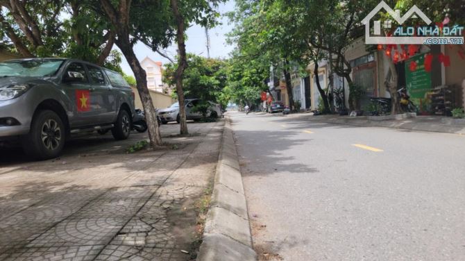 Bán gấp mảnh đất đẹp quy hoạch rừng ô tô ,phân lô ,ngõ thông ,sát quốc lộ 1A giá 11.6 tỷ - 1