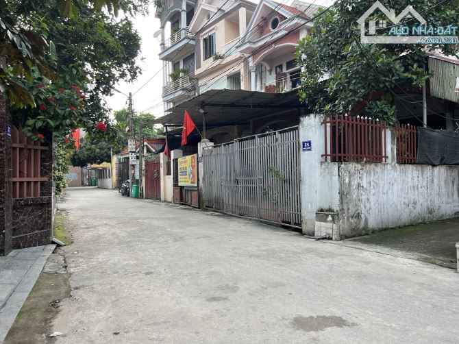 Xóm Thượng Phù Lỗ -Sóc Sơn .81m full hàng F0 chính chủ cần tiền gửi bán . - 1
