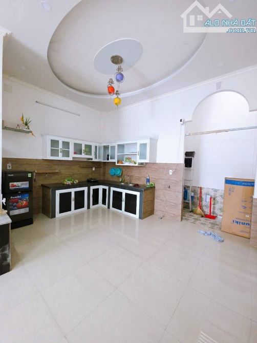 NHÀ ĐẸP BẾN LỨC, PHÁP LÝ RÕ RÀNG, SỔ HỒNG ĐẦY ĐỦ. - 1