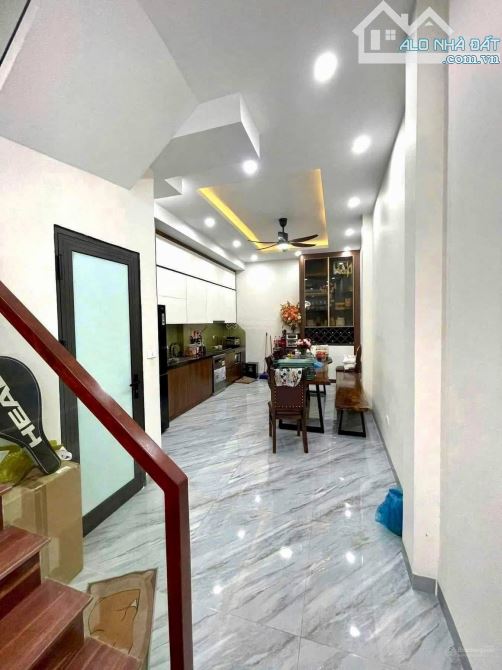 🏠 BÁN NHÀ VƯƠNG THỪA VŨ – 5 TẦNG ĐẸP – 44M² – GIÁ 8 TỶ – CÁCH Ô TÔ 20M – TRUNG TÂM THANH - 1