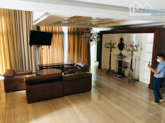 Bán Gấp Nhà nguyễn thành ý.p đakao q1- Dt:8x17 - 135.8m2- 3 tầng- Giá:50 tỷ tl - 1