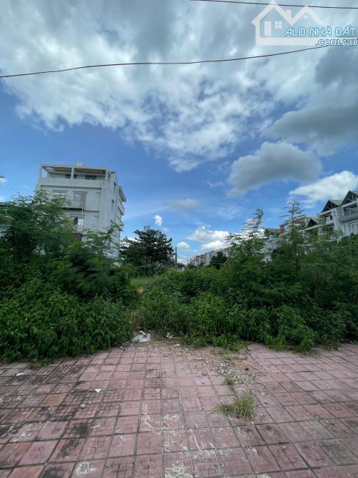 BÁN ĐẤT MẶT TIỀN ĐƯỜNG 12M P7 QUẬN 8, 100M2 - ĐỐI DIỆN CHUNG CƯ, VỊ TRÍ KINH DOANH CỰC ĐẸP - 1