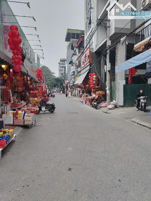 HÀNG SÁCH ĐỎ 🌟 BÁN ĐẤT TRÂU QUỲ - GIA LÂM - Ô TÔ TRÁNH – KINH DOANH ĐỈNH - 35M2 💸 5.X TỈ - 1