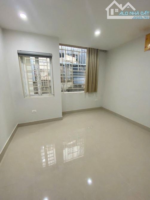 BÁN NHÀ VŨ NGỌC PHAN - PHỐ TRUNG TÂM Diện Tích 41m2 4 tầng mặt tiền 8m Giá 11.2tỷ - 1