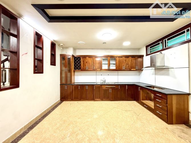 Cần bán BT nhà phố Tân Mai HM 2 thoáng nội thất sịn 85M5T 25,8 Tỷ - 1