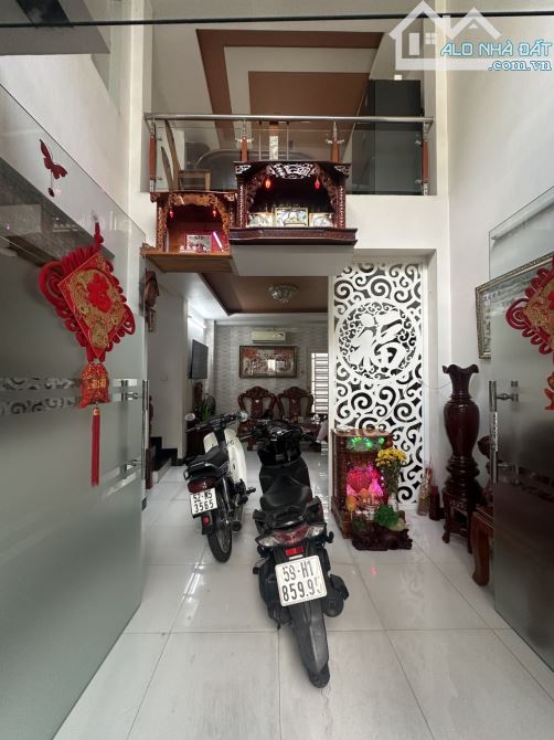 Quận 6- Nguyễn Văn Luông- 5 tầng herm3M thông giá chỉ hơn 4 tỷ. - 1