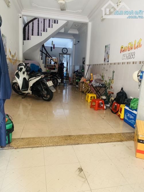 Nhà 3 tầng Mặt tiền đường số 23 kế bên chợ Tân Quy Q7, 66.5m2 chỉ 11.3 tỷ - 1