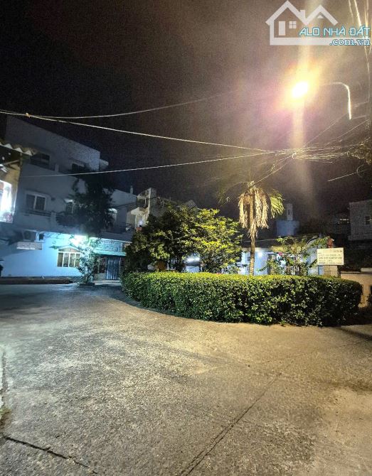 SIÊU HIẾM! NHÀ 200M² – HẺM XE HƠI – GẦN PHẠM VĂN ĐỒNG – GIÁ CHỈ 16 TỶ! - 1