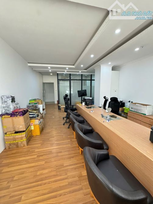 Cho thuê văn phòng Nguyễn Phong Sắc- Nghĩa Đô 69m2 Gía thuê 9tr - 8