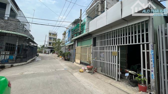 BÁN NHÀ GẦN CHỢ CẦU XÁNG, BÌNH CHÁNH – HẺM Ô TÔ – SỔ HỒNG RIÊNG – GIÁ 2TỶ750 - 2