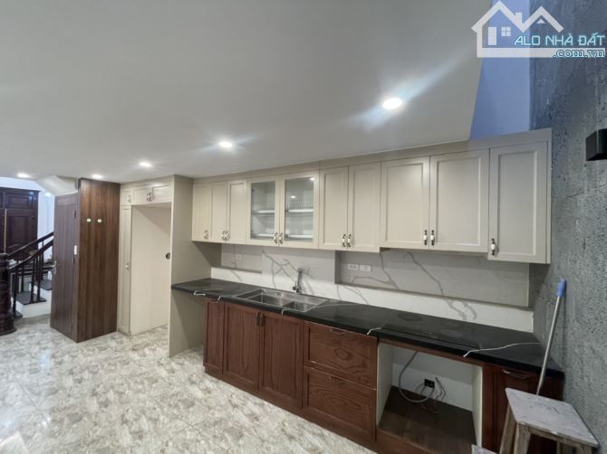 Bán nhà Láng ,Diện tích 42m2 ,5 Tầng, Mặt Tiền3,4m,Giá 12,8 Tỷ - 2