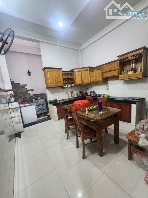 Đ. SỐ 18- M1 NỐI DÀI SÁT KCN TÂN BÌNH- NHÀ 4 TẦNG HẺM XE TẢI 8M- 67M2 - 4x17. CHỈ 7 TỶ XÍU - 2