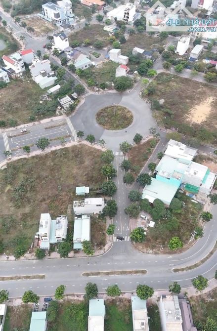 10Tỷ__204,5m2__Đất 3 mặt tiền, Ngay Vòng Xoay Lớn KDC Châu Thới, gần đường Quốc Lộ 1K 200m - 2