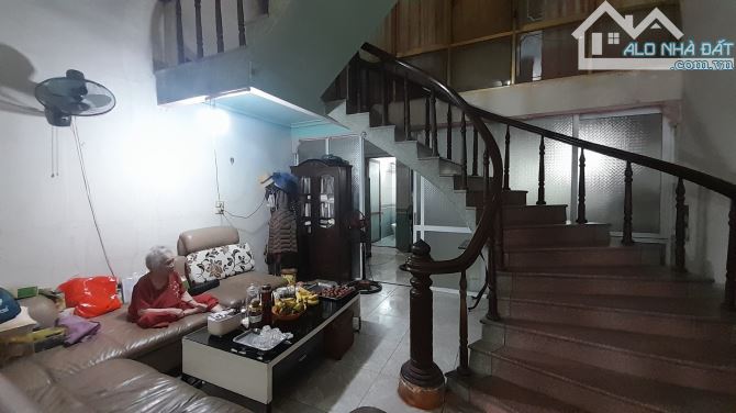 BÁN NHÀ ĐẸP - MẶT ĐƯỜNG QUỐC lỘ 5 HÙNG VƯƠNG, HỒNG BÀNG, HẢI PHÒNG - 6 TỶ, 135M2 - 2