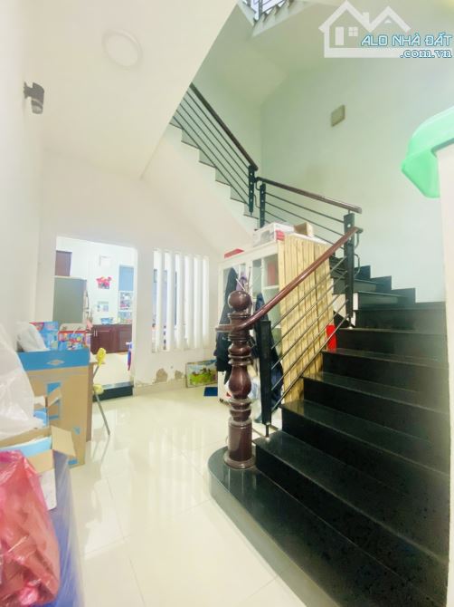 BÁN NHÀ TÂN HƯƠNG - (4.2 x20m) 3 TẦNG BTCT - HẺM XE TẢI 1 TRỤC THẲNG - CHỈ 8.8 TỶ - 2
