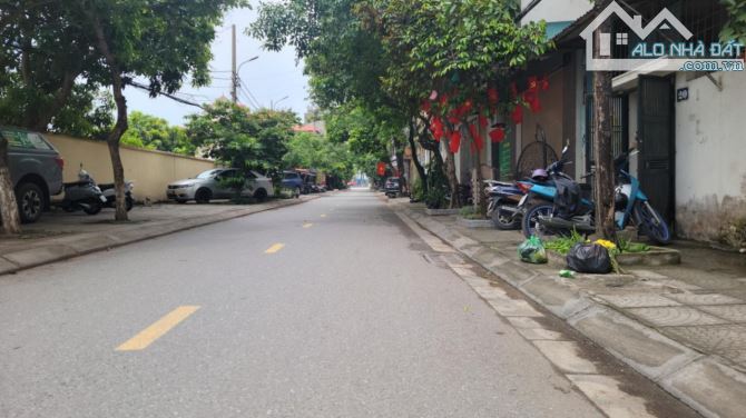 Bán gấp mảnh đất đẹp quy hoạch rừng ô tô ,phân lô ,ngõ thông ,sát quốc lộ 1A giá 11.6 tỷ - 2