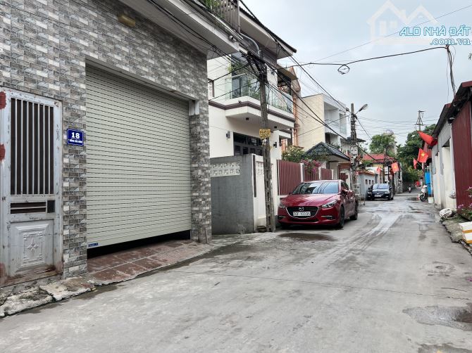Xóm Thượng Phù Lỗ -Sóc Sơn .81m full hàng F0 chính chủ cần tiền gửi bán . - 2